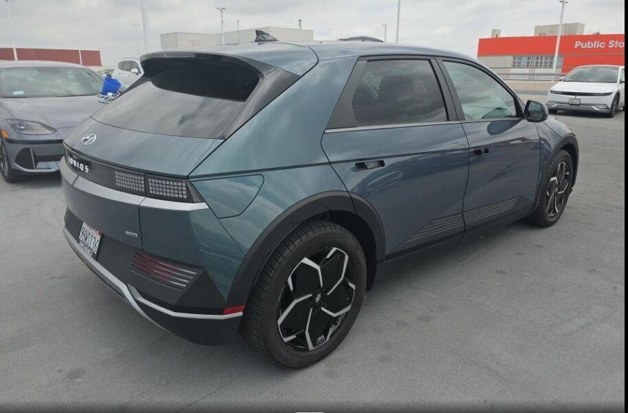 Certified Used 2023 Digital Teal Hyundai SEL image 2