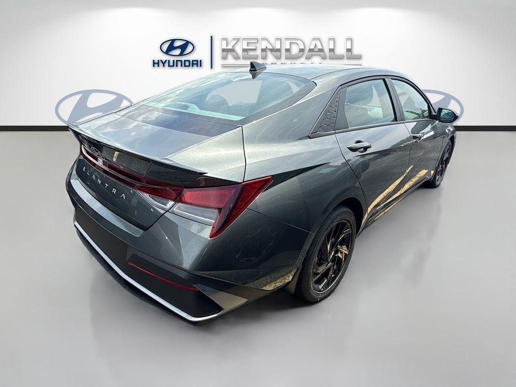 New 2026 Amazon Gray Hyundai SEL Sport image 6