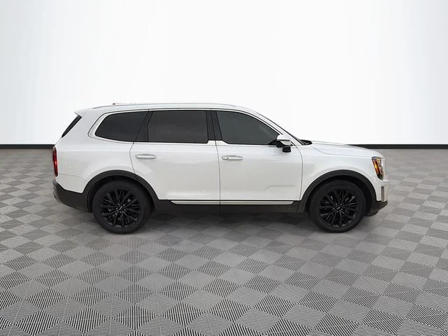 Used 2022 White Kia SX image 8