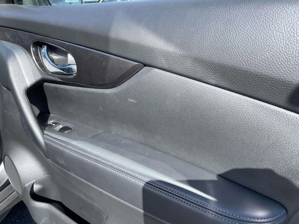 Used 2019 Gun Metallic Nissan SV image 8
