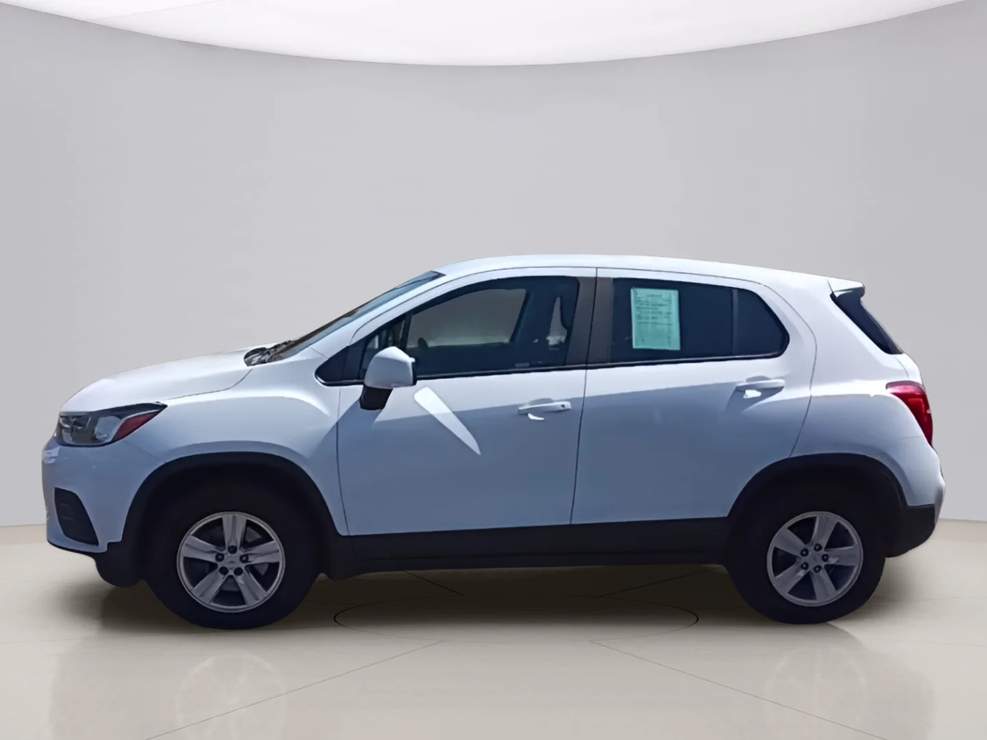 Used 2017 White Chevrolet LS image 4