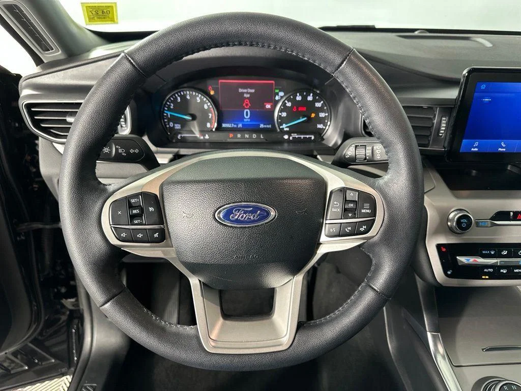 Used 2024 Black Metallic Ford XLT image 12
