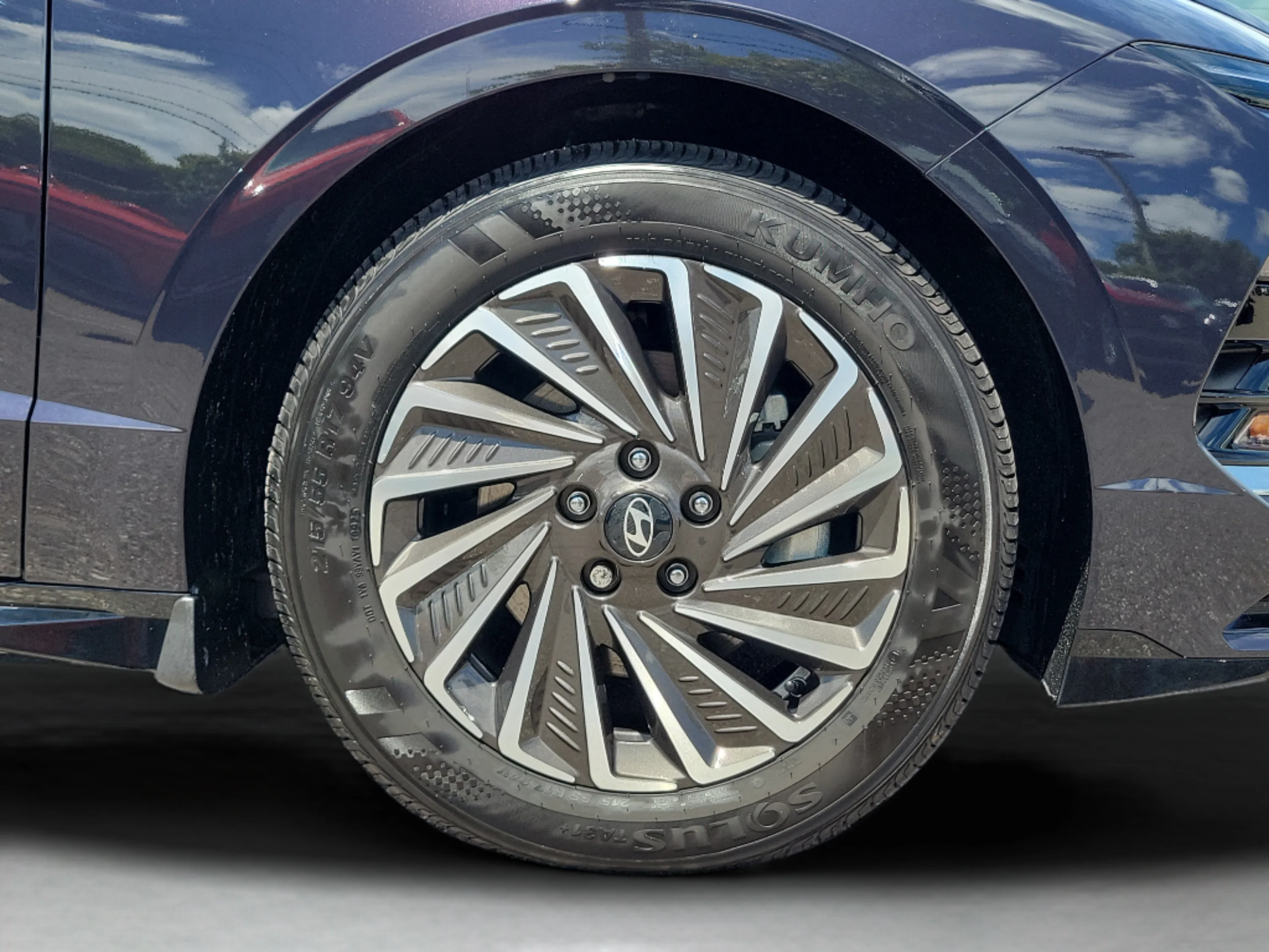 Used 2025 Carbon Blue Hyundai SEL image 9
