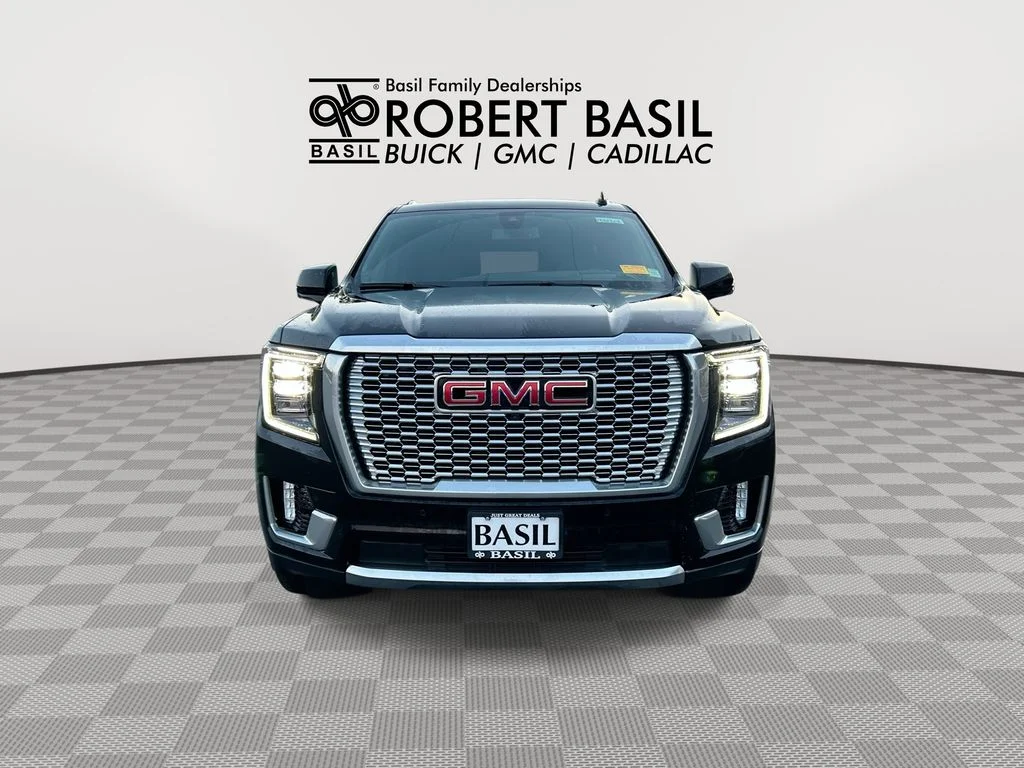 Used 2022 Black GMC Denali image 3