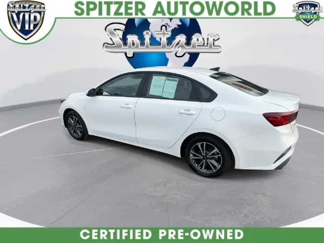 Used 2024 White Kia LXS image 11