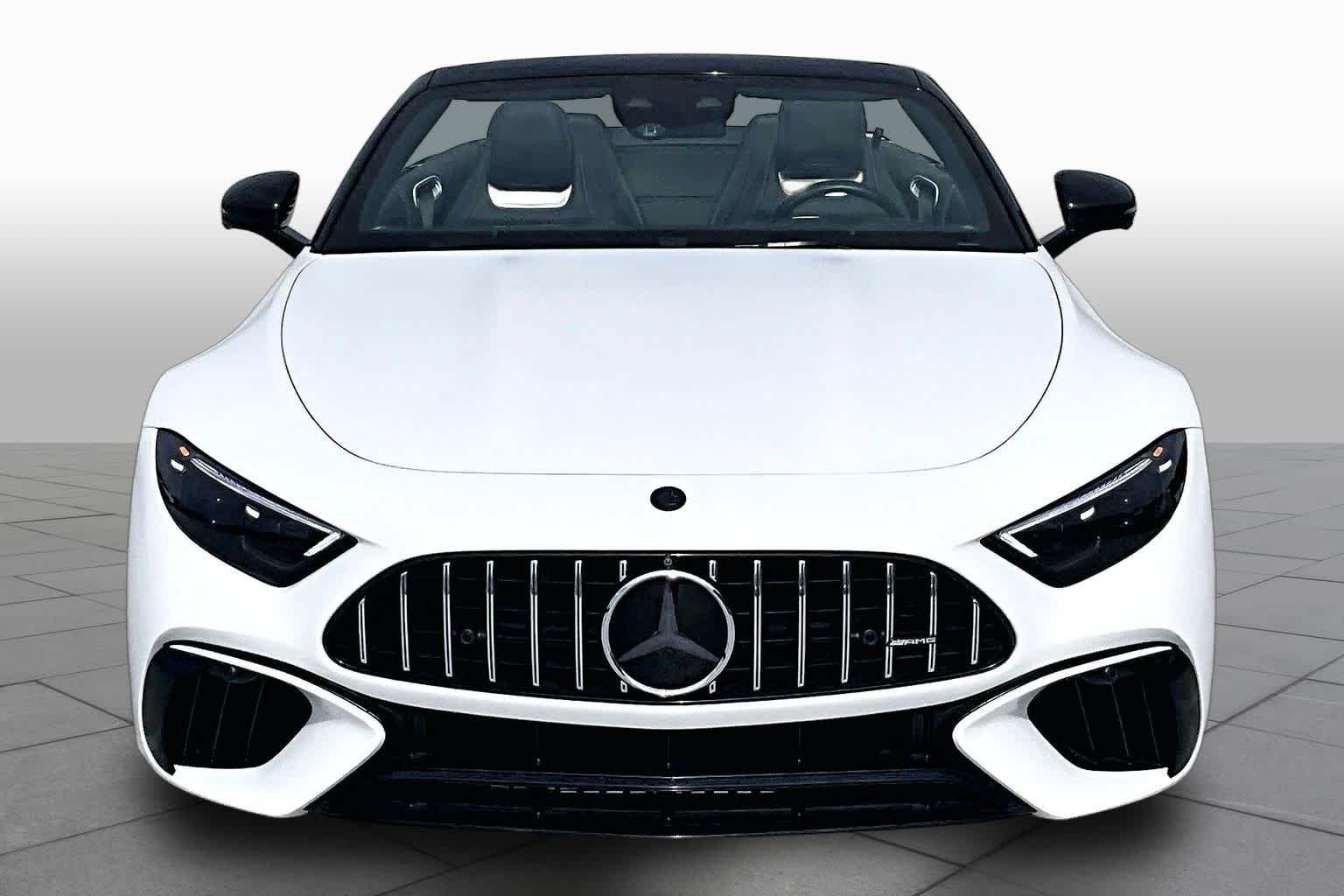 Certified Used 2022 MANUFAKTUR Moonlight White Metallic Mercedes-Benz AMG® SL 55 image 4