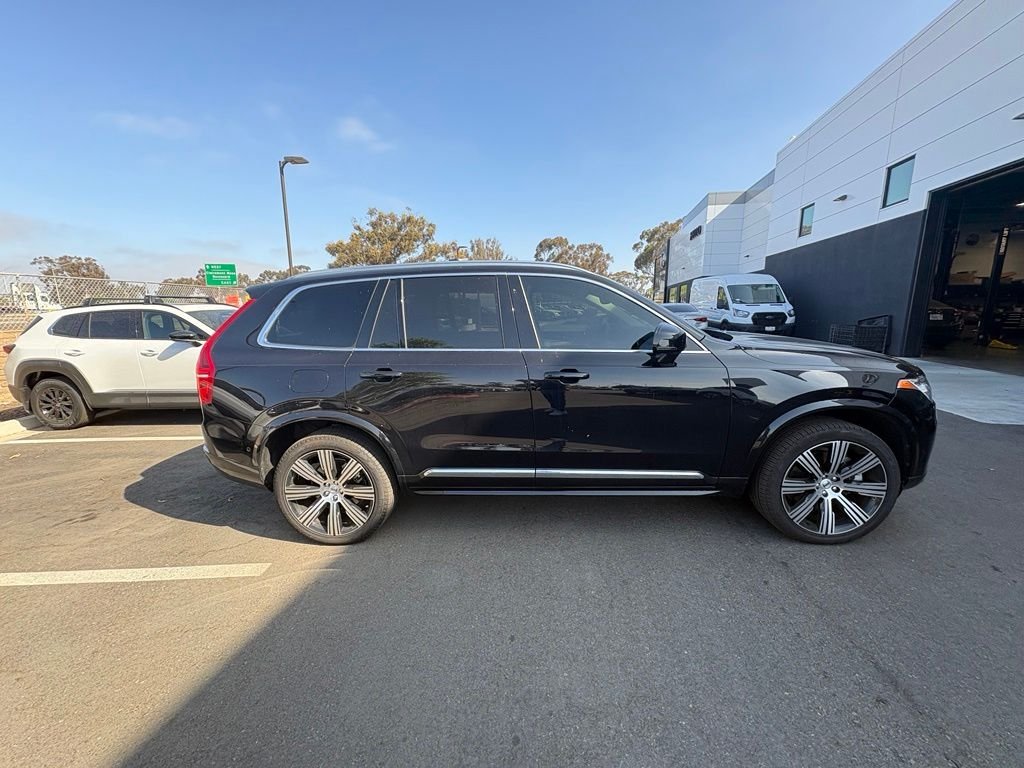 Used 2025 Onyx Black Metallic Volvo T8 Plus image 5