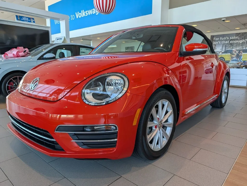 Used 2019 Orange Volkswagen 2.0T SE image 6