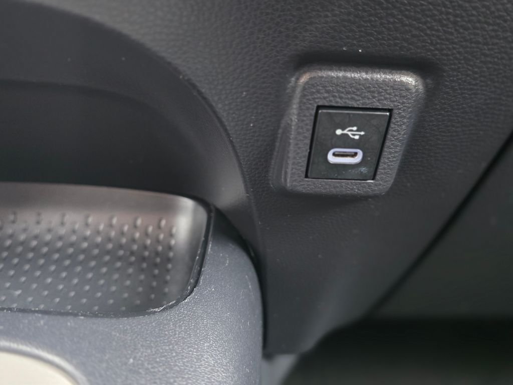 2023 Toyota Corolla LE - Photo 31