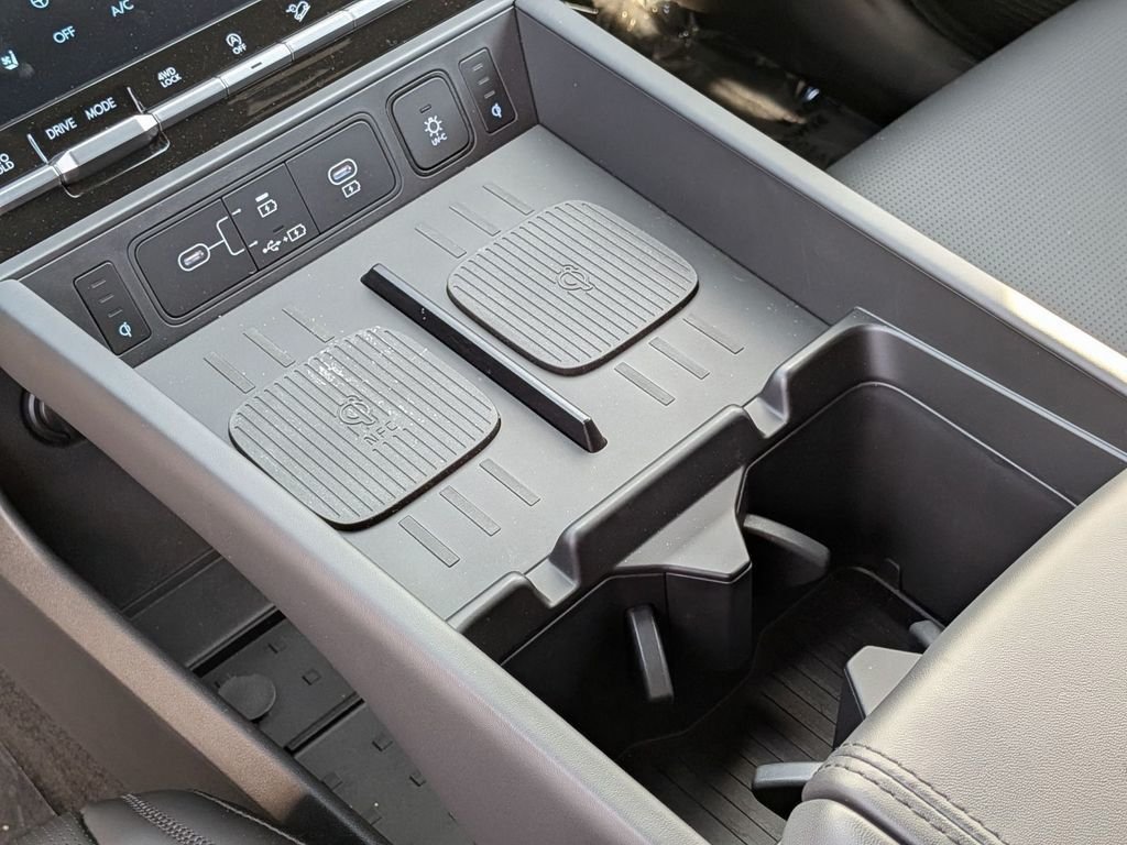 New 2025 Silver Hyundai Calligraphy image 25