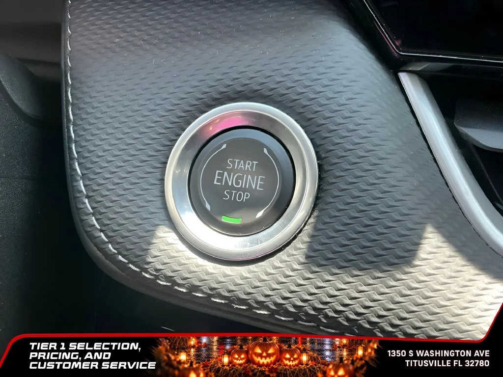 Used 2025 Mosaic Black Metallic Chevrolet LT image 31