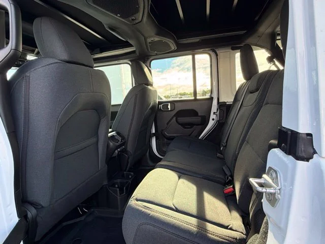 New 2027 White/off-white Jeep Willys image 7