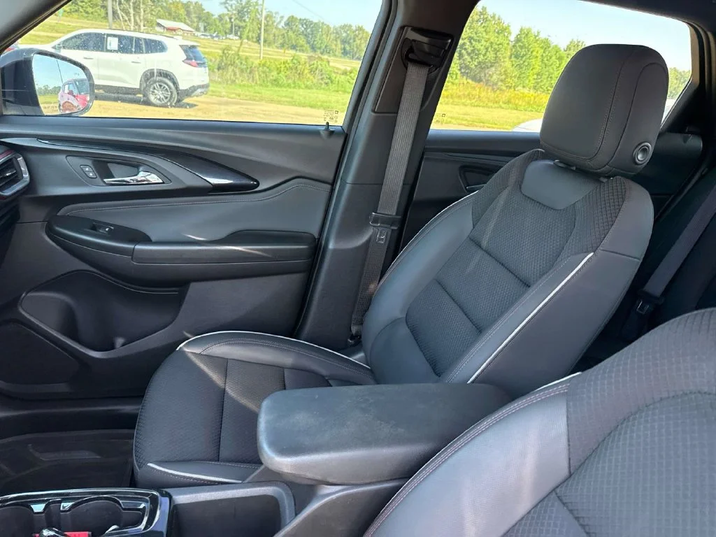 Used 2023 White Chevrolet RS image 20