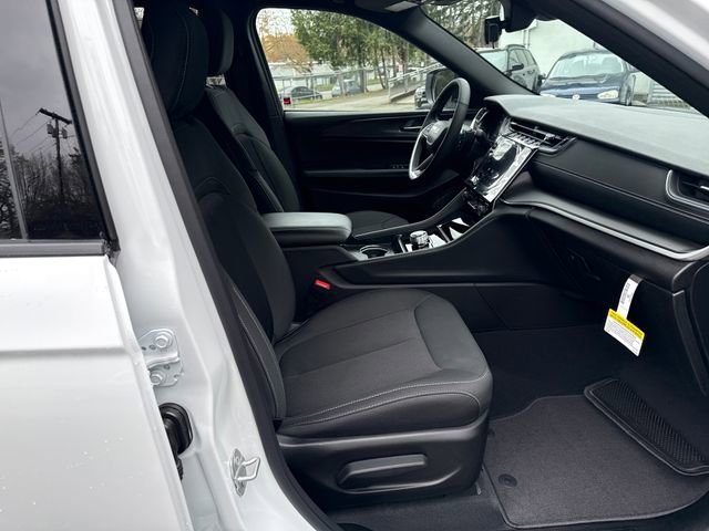 New 2026 Bright White Clear-Coat Exterior Paint Jeep Laredo image 9