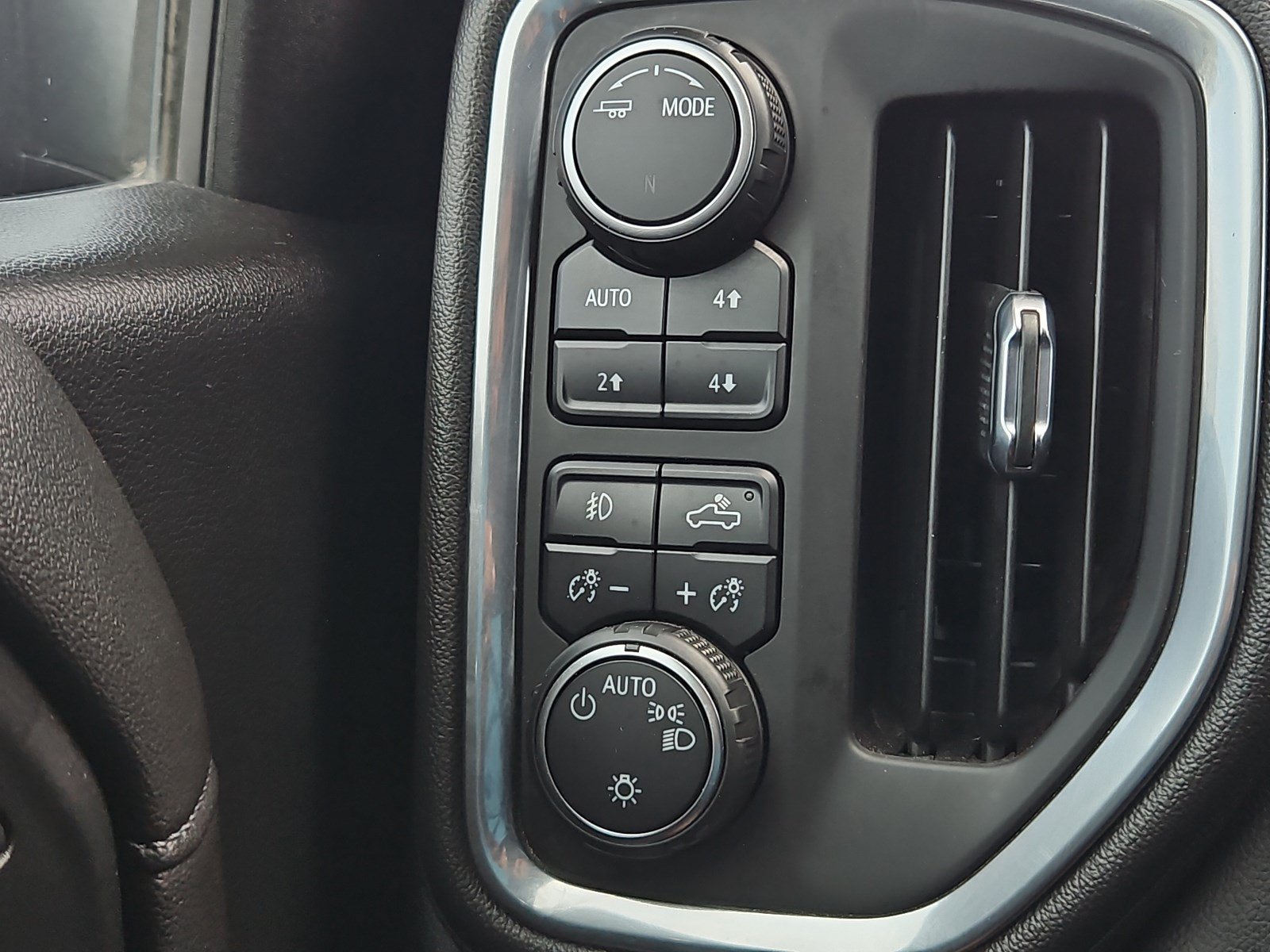 Used 2022 Black Chevrolet LT Trail Boss image 19