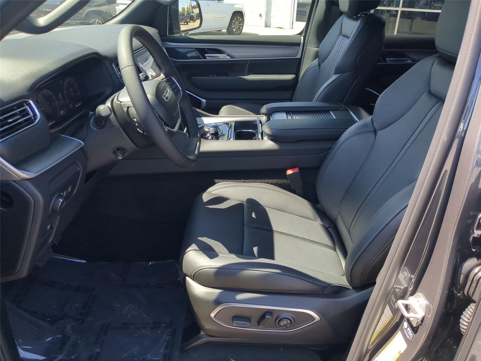 New 2026 Baltic Gray Metallic Clearcoat Jeep Limited Altitude image 14