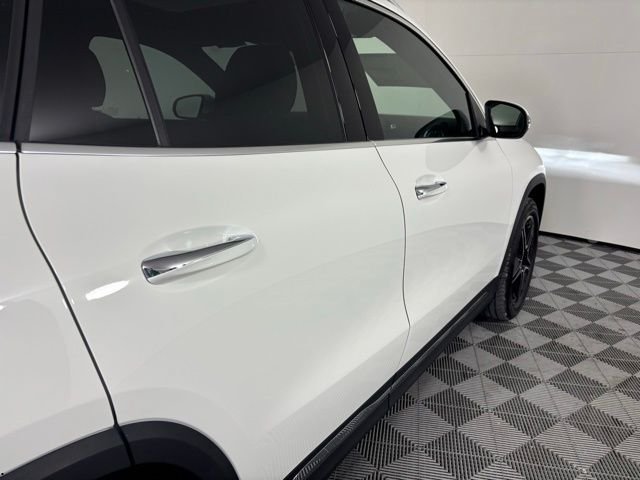 New 2026 White Mercedes-Benz GLA 250 image 9