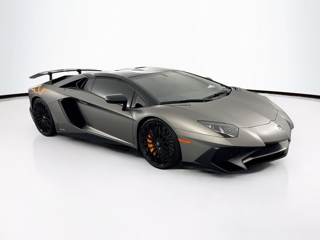 Used 2017  Lamborghini  image 37