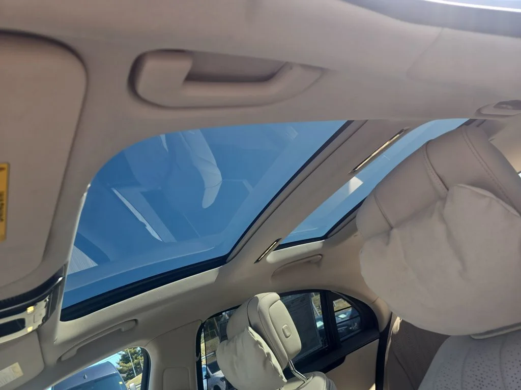 Used 2025 White Mercedes-Benz S 500 image 22