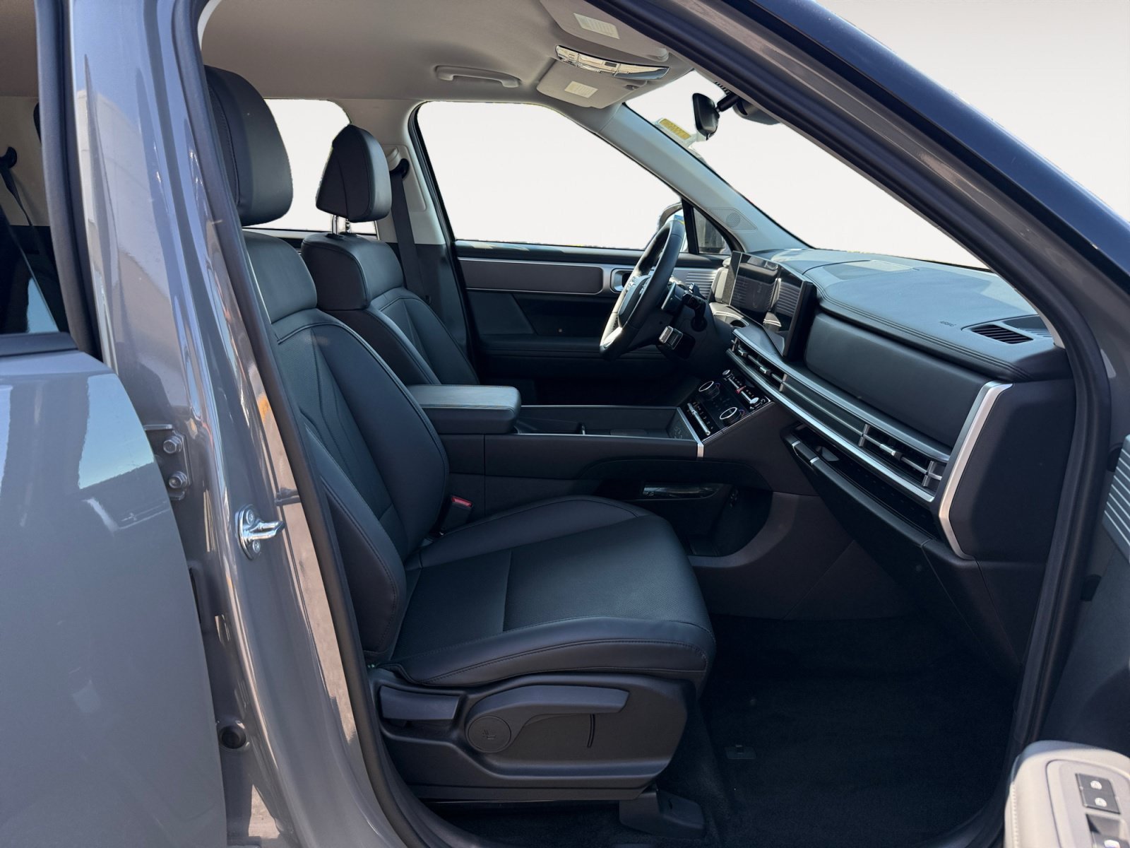 Used 2026 Hampton Gray Hyundai SEL image 19