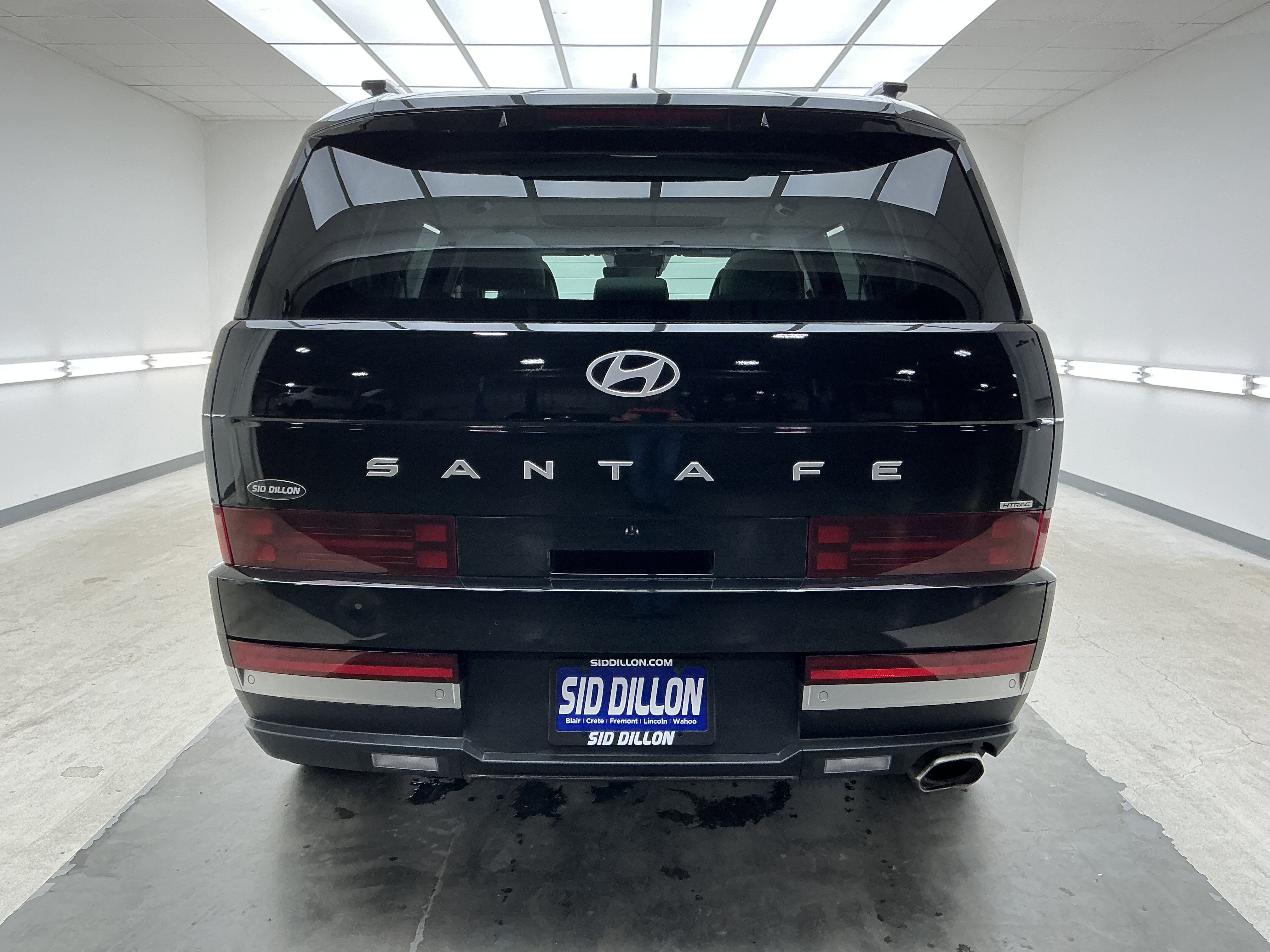 Used 2024 Phantom Black Hyundai Limited image 5