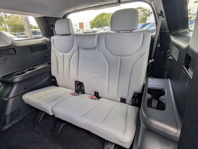 Used 2024 White Hyundai SEL image 12