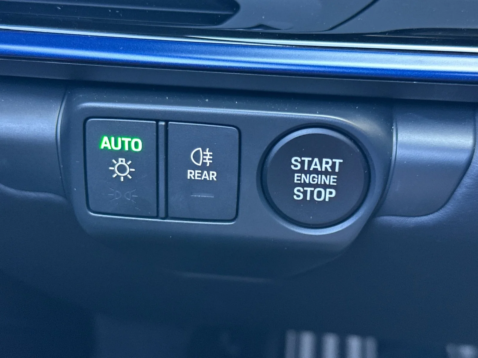 Used 2025 Gentian Blue Metallic Porsche Carrera T image 22
