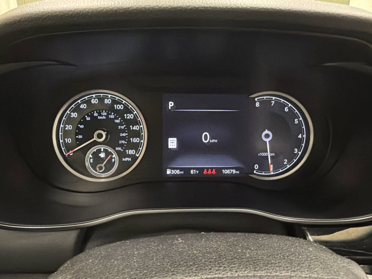 2025 GENESIS G70 Standard - Photo 21