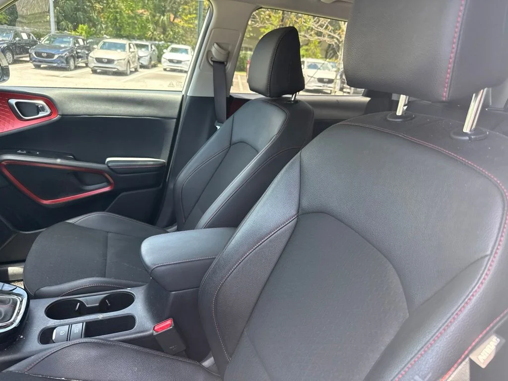 Used 2023 Snow White Pearl Kia GT-Line image 13