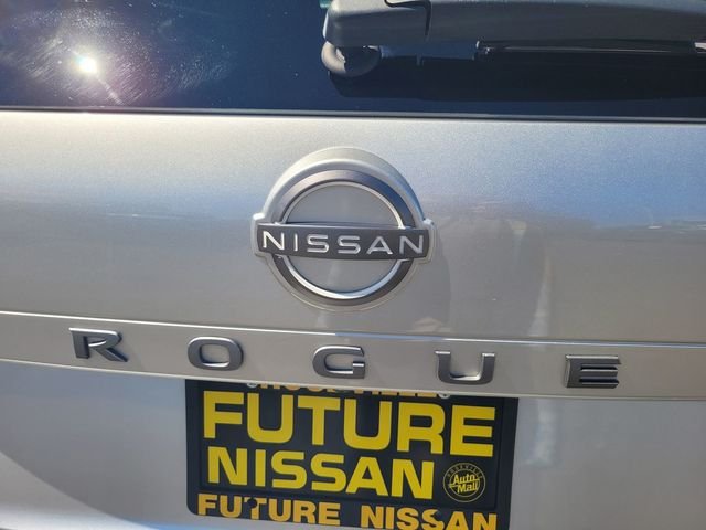 Used 2024 Silver Nissan S image 10