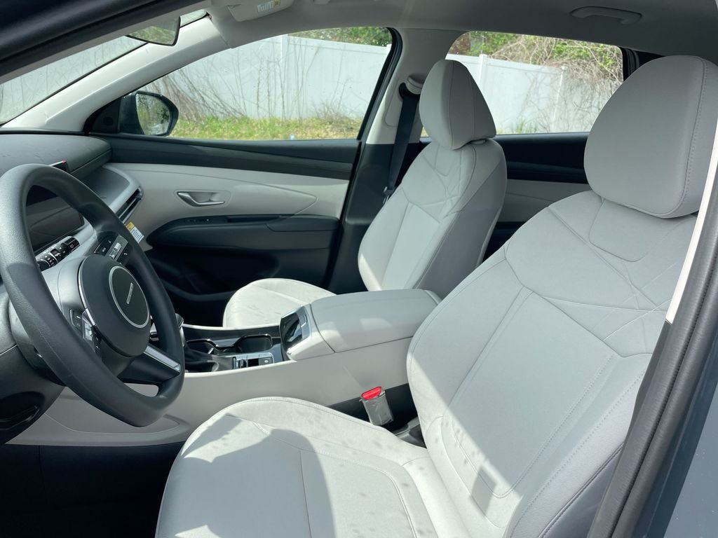 2025 Hyundai Tucson SE - Photo 37