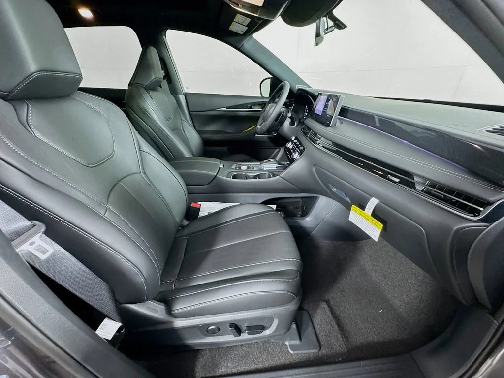 New 2027 Gray INFINITI SPORT image 35