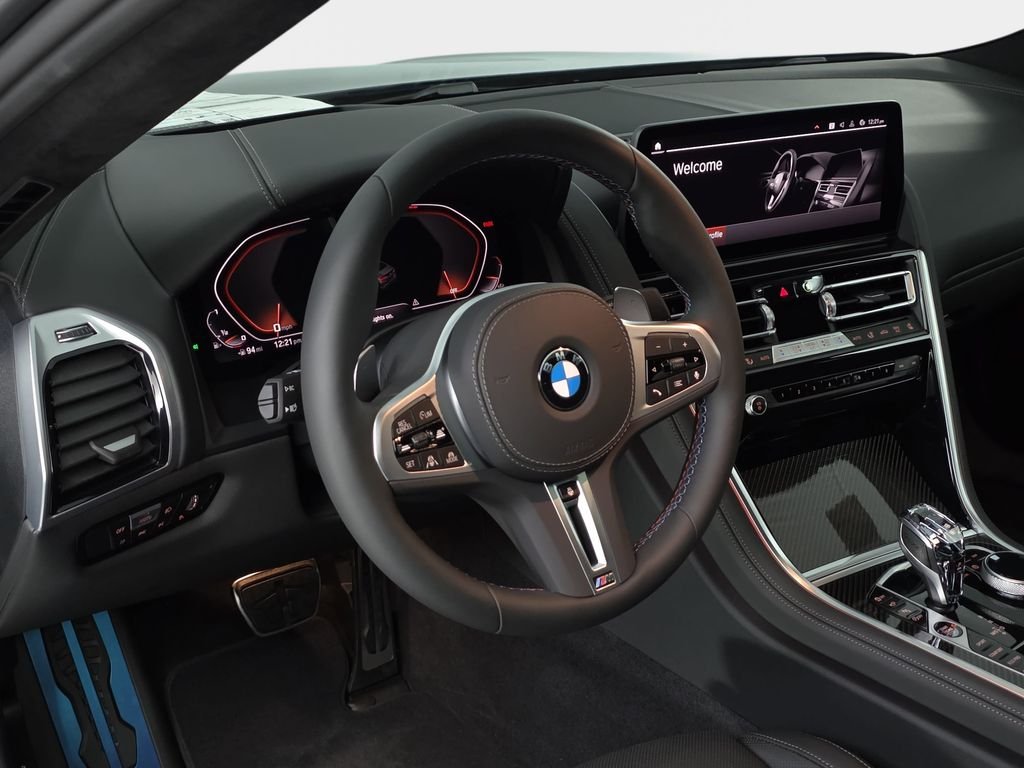 2026 BMW 8 Series M850i - Photo 16