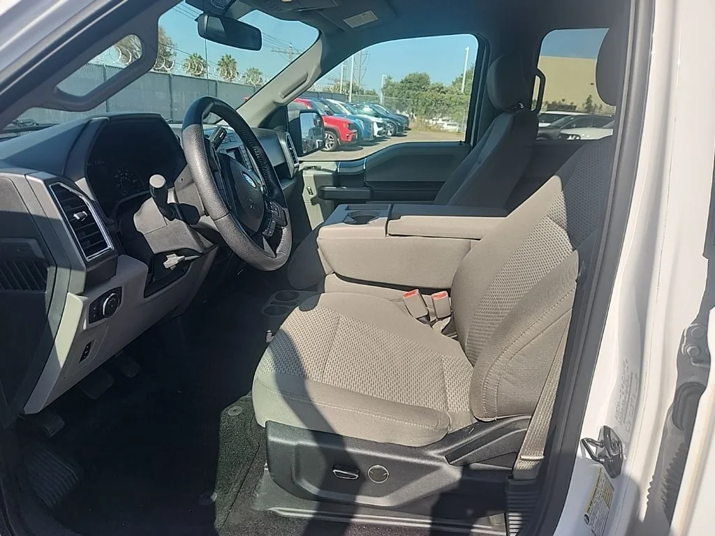 Used 2016 White Ford XLT image 19