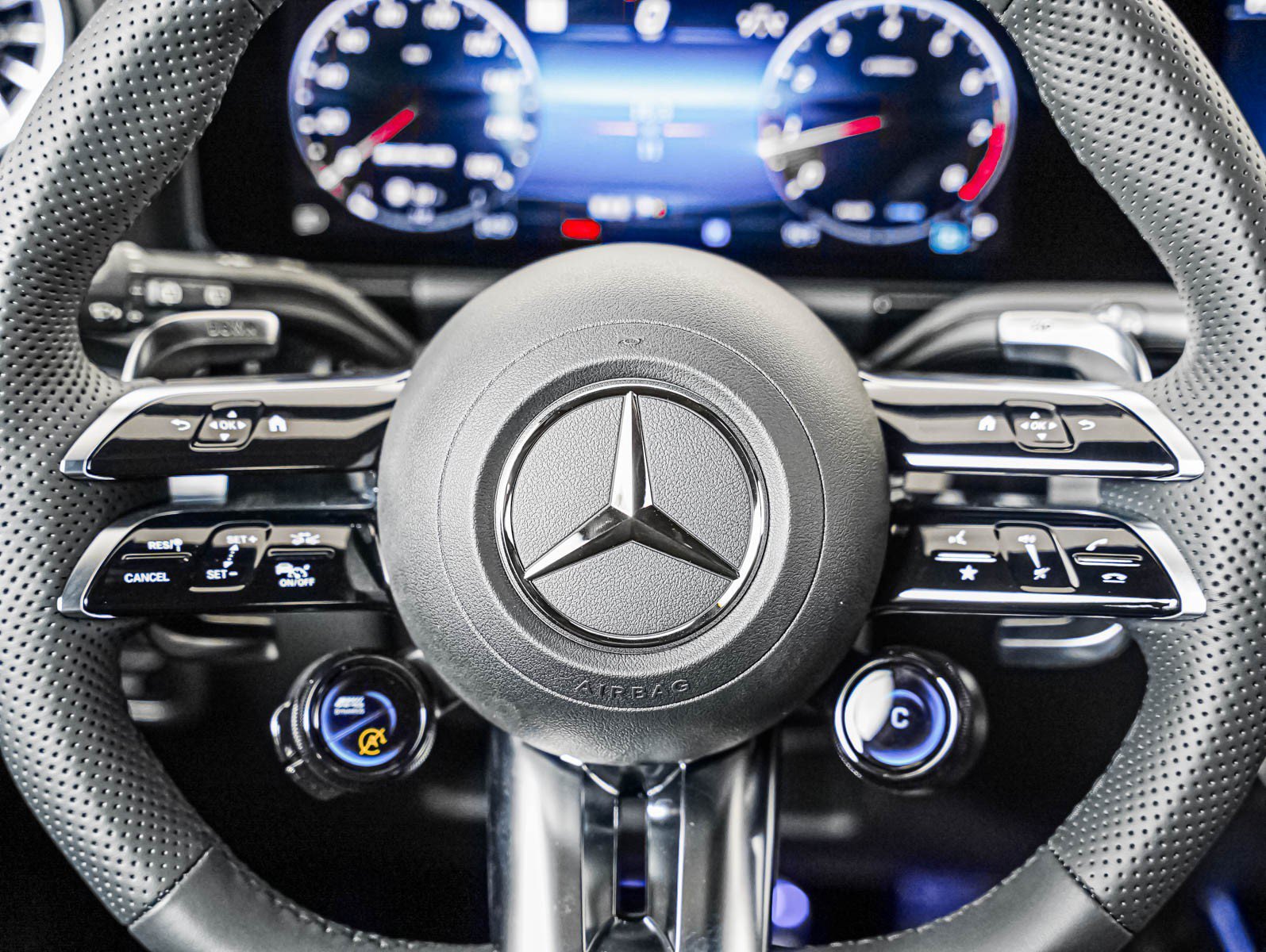 New 2026 Polar White Mercedes-Benz AMG® GLA 35 4MATIC® SUV image 12