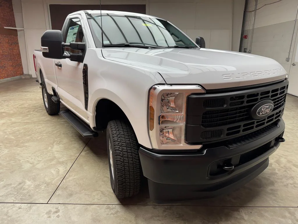 New 2027 Oxford White Ford F-250® XL image 8