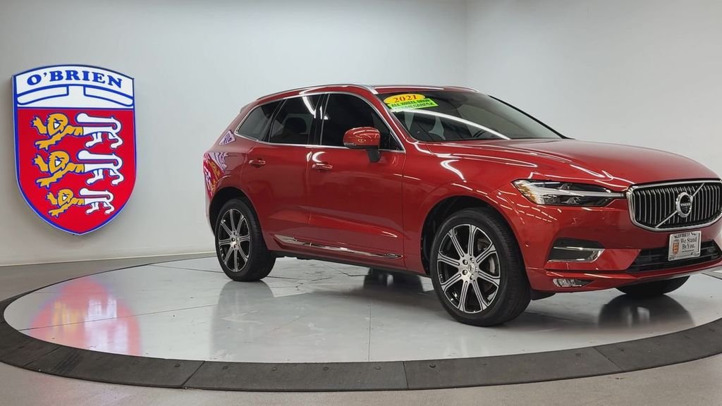 Used 2021 Fusion Red Metallic Volvo T5 Inscription image 3