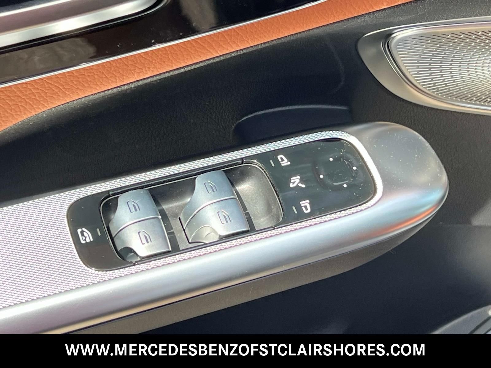 New 2026 Graphite Grey Metallic Mercedes-Benz GLC 300 image 17