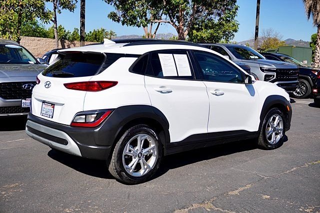 Used 2023 White Hyundai SEL image 7