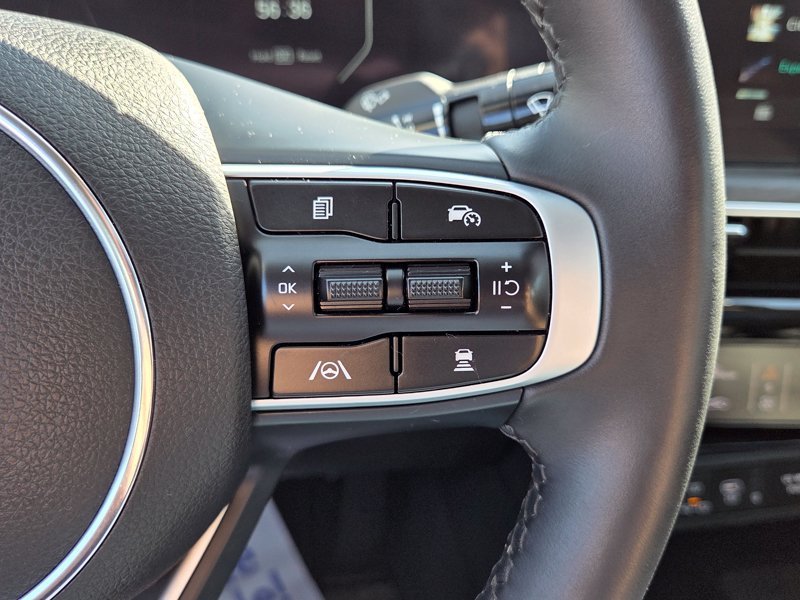 Used 2026 White Kia EX image 29