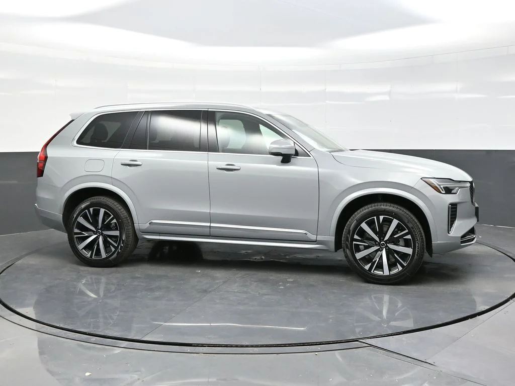 New 2026 Vapour Grey Volvo Core image 8