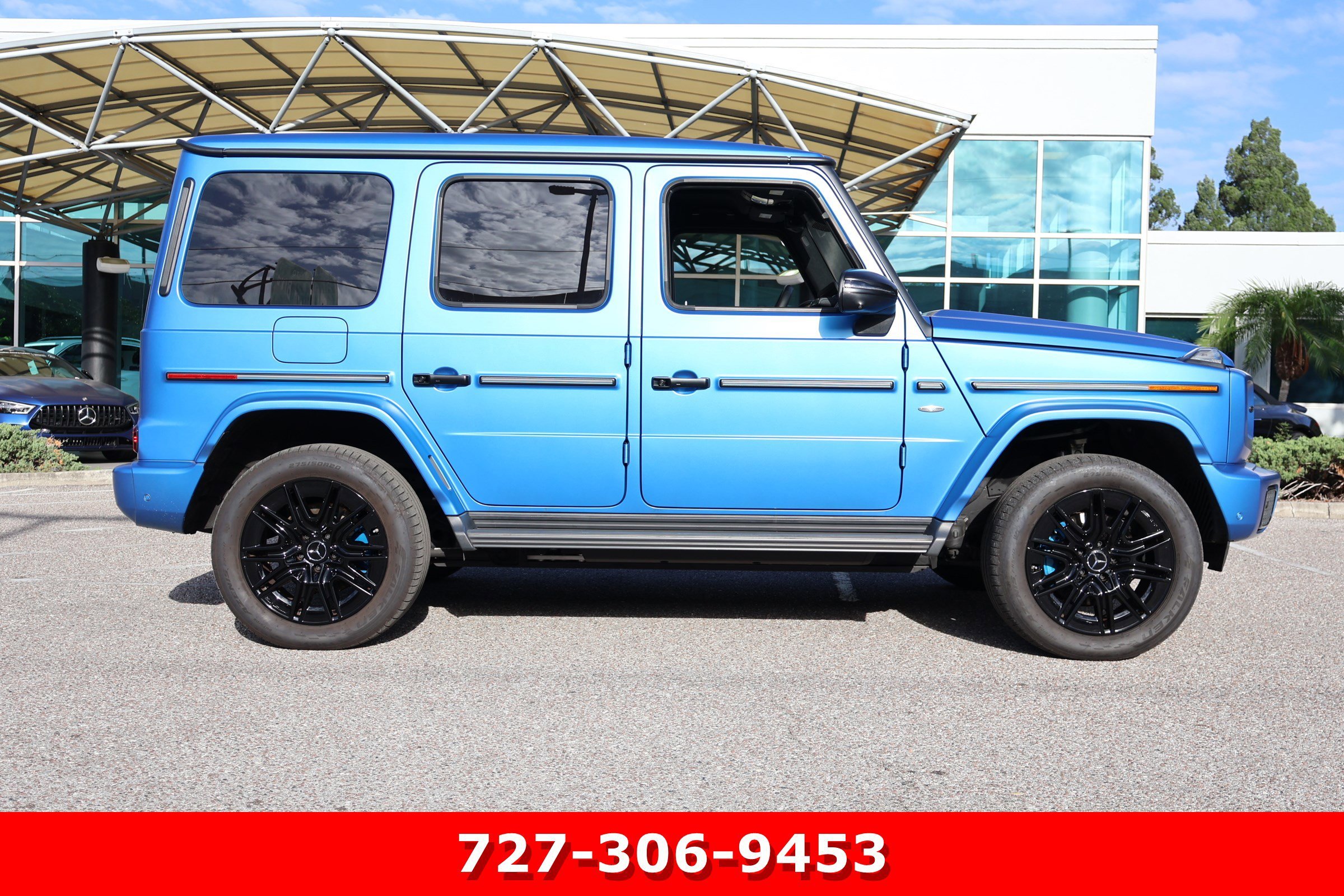 Certified Used 2025 MANUFAKTUR South Sea Blue Magno Mercedes-Benz G 580e image 11