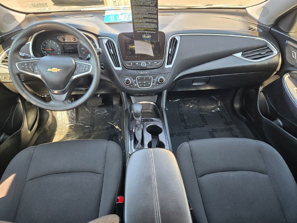 Used 2025 Gray Chevrolet LT image 9
