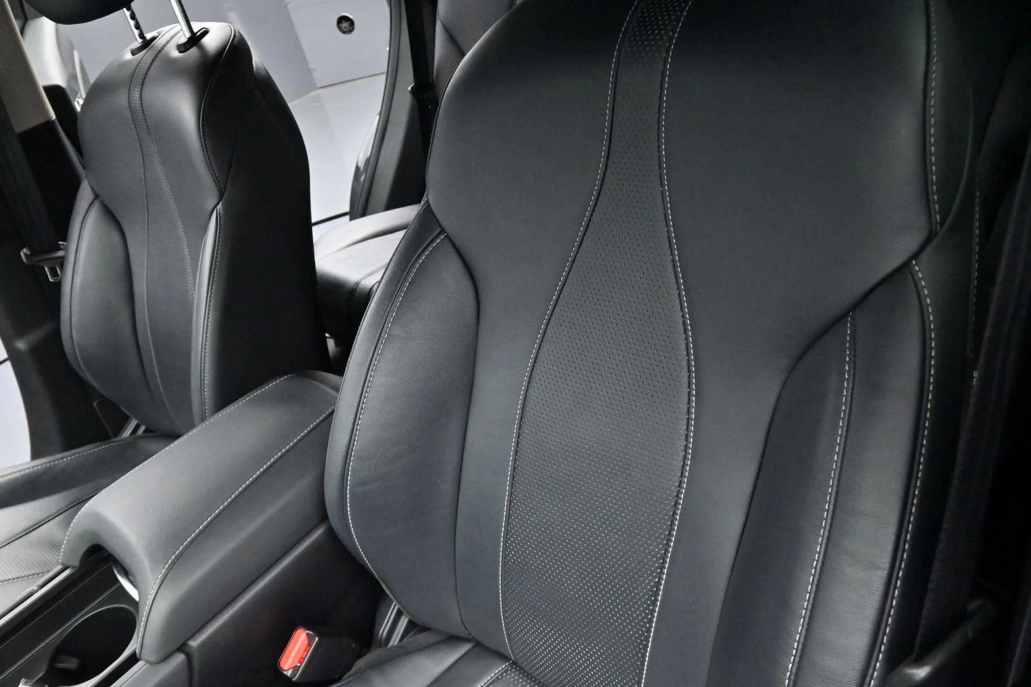 Used 2024 Majestic Black Pearl Acura SH-AWD w/Tech image 16