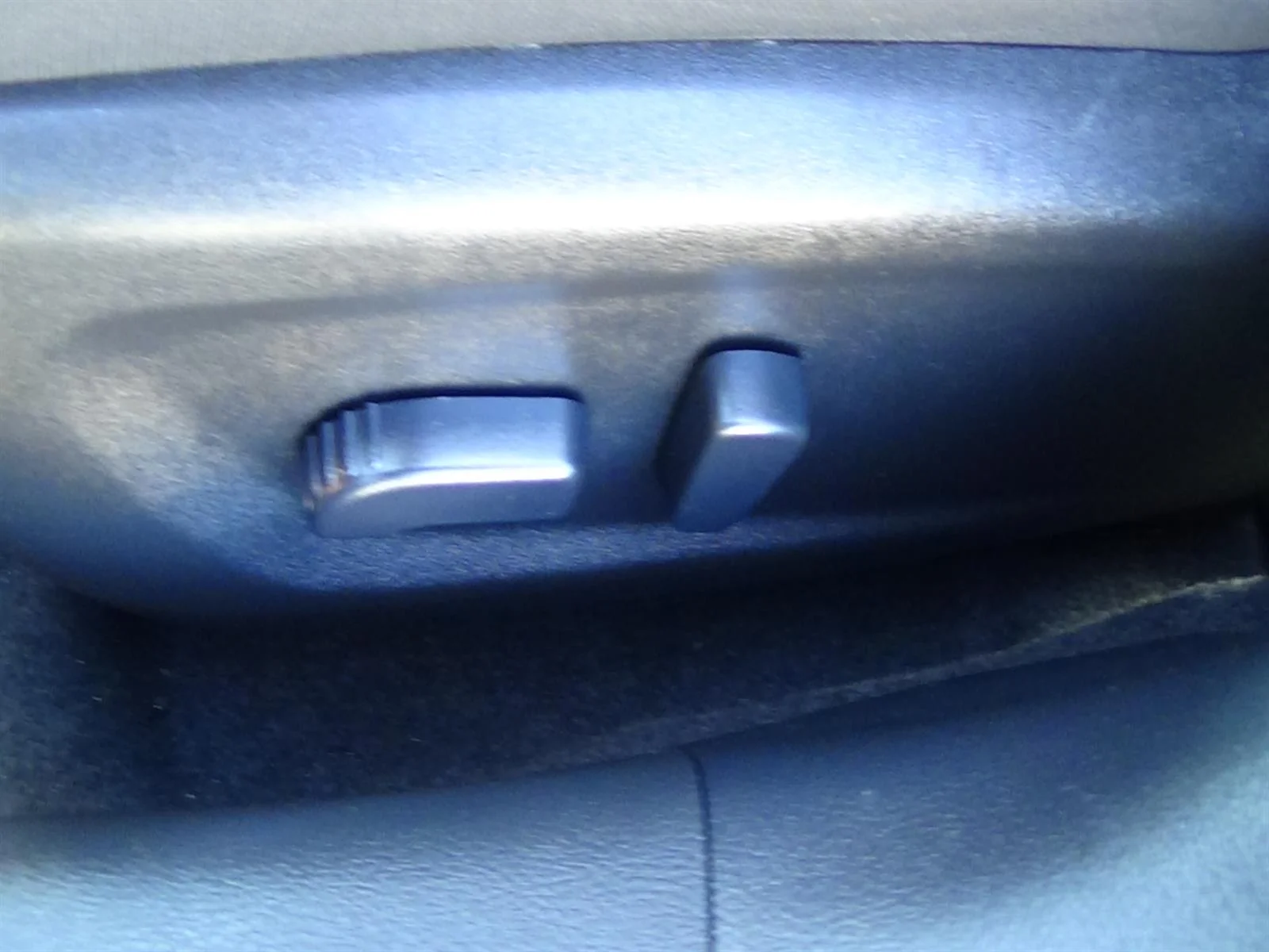 Used 2025 Gun Metallic (kad) Nissan 2.5 SV image 17