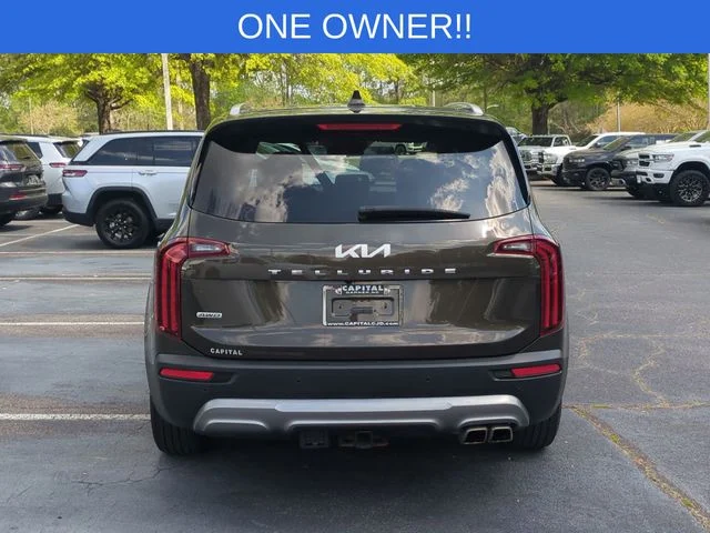 Used 2022 Green Kia EX image 4