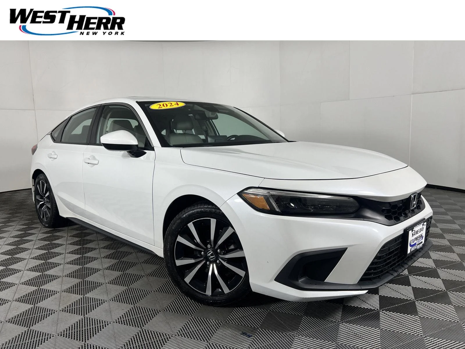 Used 2024 Platinum White Pearl Honda EX-L image 1