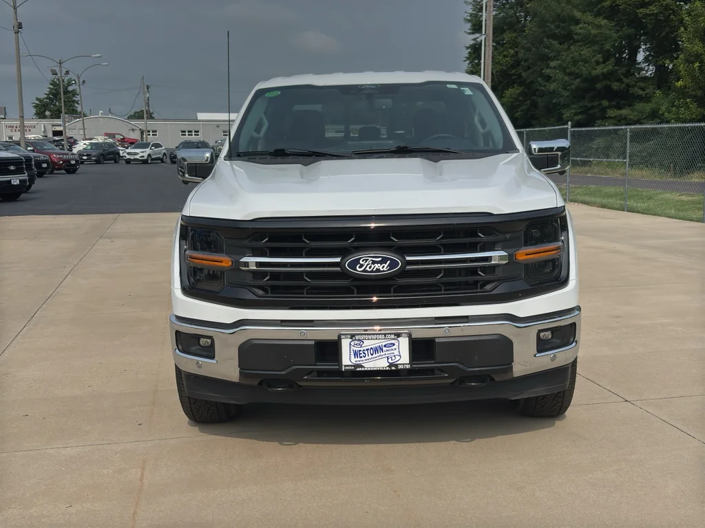 Used 2024 Oxford White Ford XLT image 8
