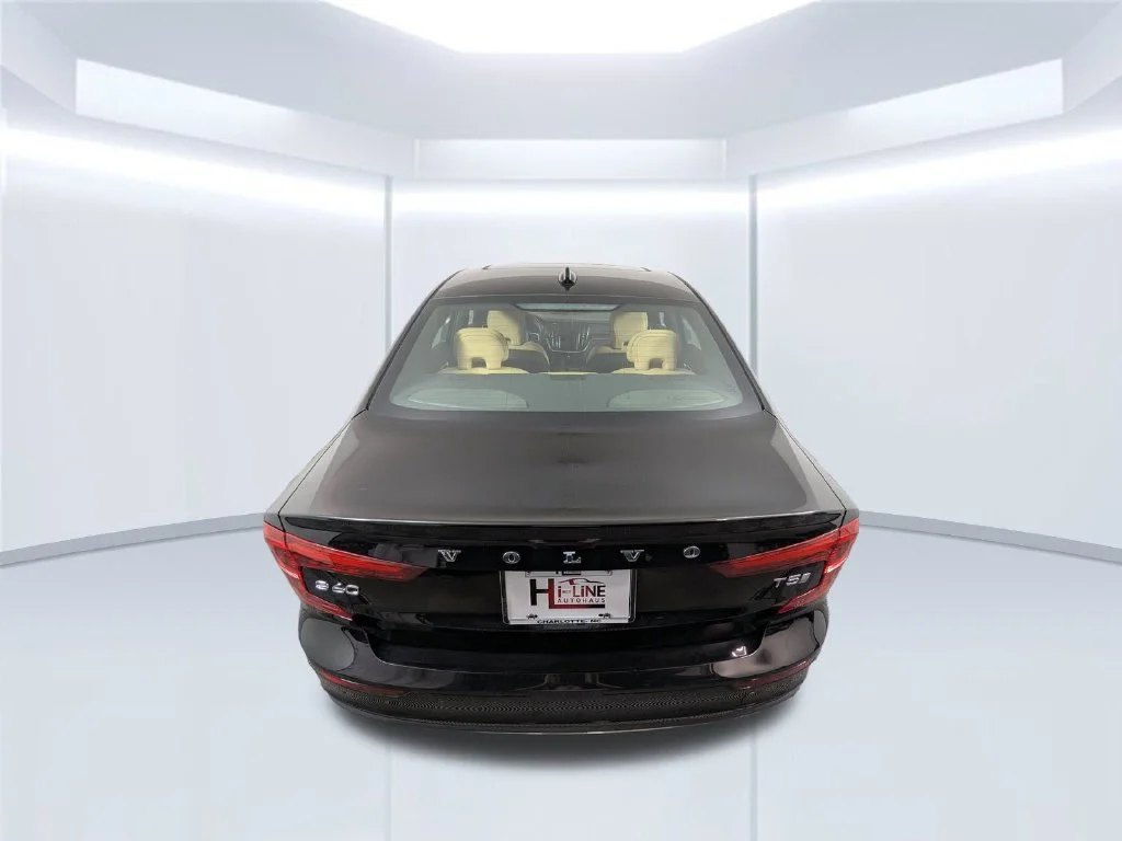Certified Used 2020 Black Volvo T5 Inscription image 20