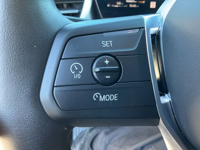 Used 2025 White BMW xDrive28i image 19